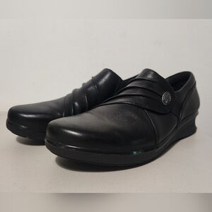 Clarks collectibles black shoes size 6